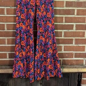 Retro floral‎ print bell bottoms